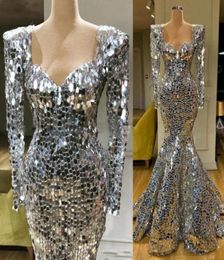 2022 Sparkly Sequined Silver Mermaid Prom Dresses Long Sleeves Arabic Evening Dress Dubai Long Elegant Women Formal Party Gala Gow9969741