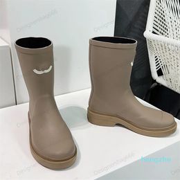 High quality Designer Rain Boots Womens Thick Heel Thick Sole Short Boots Fashion Womens Mens Rubber Boots Waterproof Anti Slip Long Tube