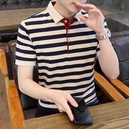 Elegant Fashion Harajuku Slim Fit Ropa Hombre Loose Casual All Match Tshirts Stripe Button Lapel Collar Short Sleeve POLO Shirt 240418