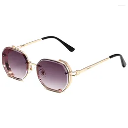 Sunglasses Men's Vintage Small Frame Men Thick Edged Metal Square Sun Glasses Outdoor Driving Eyewear UV400 With Box