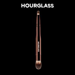 Makeup Brushes Hourglass multi-function makeup brush double head facial used for concealer and highlights Q240507