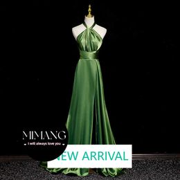 Evening dress high-end light luxury niche high-end atmospheric simple and elegant green host dress female light dress female
