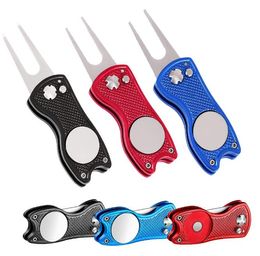 Metal Foldable Golf Divot Repair Tool Green Fork With Golf Ball Marker Button Magnetic Portable Pitchfork Golf Accessories
