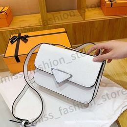 tofu designer bag tote bag wallet hobos handbag luxury Inverted triangle shoulder bags beach saddle purse triangle makeup bag 671