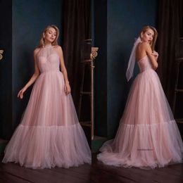 2020 Modest Beautiful Halter Sleeveless Backless A Line Evening Lace Applique Pearls Formal Dresses Sweep Train Party Gown 0508