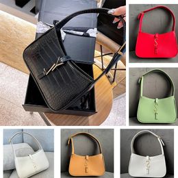 Colorful Designer Shoulder Bags Luxurys Totes Travel Womens Classic Underarm Smooth Genuine Leather Clutch Bag CrossBody Handbags Lady Retro Styles Beautiful