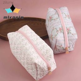 Cosmetic Bags Mirosie Flower Quilted Makeup Bag Travel Skincare Zipper Large Capacity Portable Soft Storage Bag Series Fashion Organizer d240425