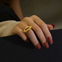 Wedding Rings New Stainless Steel Lips Ring Statement Golden Metal Texture Rope Ring Waterproof Jewellery Bague Aciera Inoxydable Gift