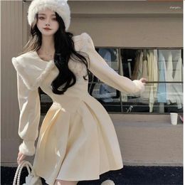 Casual Dresses French Thick Fur Doll Collar Long Sleeve Dress Spring Fall Fashion A Line Mini Slim Waist Pleated Short Skirt