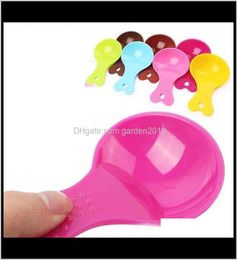 Bowls Feeders Colour Cute Spoon Dog Food Teddy Cat Candy Pet Shovel Bowl Water Bottle Drinking Bowls8636 Qapsu P26Kc5919251