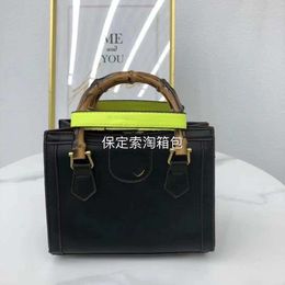Bamboo Joint with Large Capacity 2024 Spring/Summer New Fashion Small Square Single Shoulder Texture Crossbody Bag Handbag 80% factory wholesale