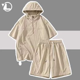 Men's Tracksuits Summer Ice Silk Set Mens Hooded Sweatshirt+Sweatshirt 2-piece Set Japan Harajuku Short Sleeve Set UnisexL2405L2405
