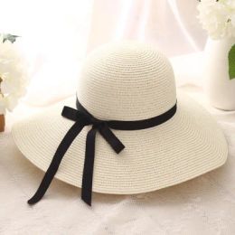 Ny enkel vikbar bred grim diskett flickor Straw Hat Sun Hat Beach Women Summer Hat UV Protect Travel Cap Lady Cap Kvinna