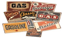 Vintage Posters Motor Oil Plaque Metal Tin Signs Garage Gas Station Decorative Tyre Service Retro Wall Art Decor2604318