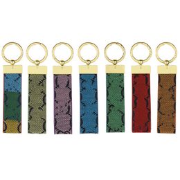 High Quality leather Keychain Classic Exquisite Luxury Designer Car Keyring Zinc Alloy Letter Unisex Lanyard Gold Black Metal Small Jewelry With Box gift G6 colors