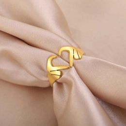 Wedding Rings Skyrim Hands Heart Rings for Women Men Stainless Steel Gold Color Love Gesture Ring Trendy Jewelry Christmas Gift Wholesale