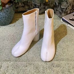 Tabi botlar tıknaz topuklu yuvarlak ayak parmağı ayak bileği patik unisex lüks tasarımcı boot metal deri anatomik ankledress düğün ayakkabıları fabrika ayakkabı boyutu 35-45