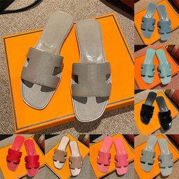 2024 designer fashion women sandals luxury quality house casual shoes design sandal for woman summer outdoor travel beach flat slippers white purple classic Colour