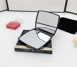 Classic Folding Double Side Mirror Portable Hd Makeup Mirrors And Magnifying Mirror With Flannelette Bag Gift Box For VIP Client39865008
