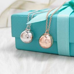 Pendant Necklaces Tee T Family S925 Sterling Silver Ball Necklace with Light Body Dropball Simple and Personalised Womens Clavicle Q240507