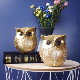 Sculptures Golden Owl Figurines for Interior Resin Animal Statues Sculpture Home Living Room Decoration Gifts for the New Year