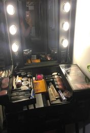 Rolling Studio Makeup Artist Cosmetic Case w 6x 40W Light Bulb Adjustable Leg Mirror Cosmetic Black Train Table9539400