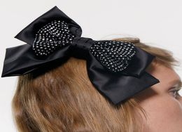Find Me Cute Bowknot Hair Clips for Women Black Cloth Rhinestone Big Barrettes 2019 New Fashion Hair Jewelry Accessories Whole2305572