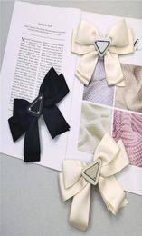 Korean Simple Bow Satin Clips Metal Triangle Label Barrettes Lovely Fabric Back Hairpin High Grade Top Clip8438053