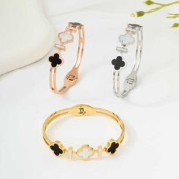 Advanced New Stainless Steel Four-leaf clover Bracelet Womens White Fritillaria Three flower Bracelet Waterproof Sweat resistant and Fade resistant