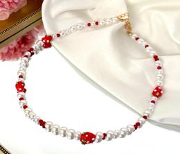 Chains JUST FEEL Red Strawberry Fruit Beads Pearl Chain Necklace For Women Girls Sweet Cute Beaded Fashion Jewelry Party Gift6934787