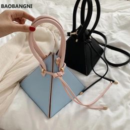 Shoulder Bags Designer Leather Handbag Mini Triangle Women Clutch Purse Hand Bag Lady Famous Tote Portefeuille Femme