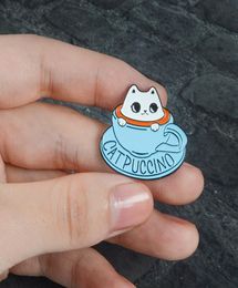 Pet Themed Shop Souvenir Gift For Friends Blue Tea Cup Cute White Cat Coffee Bath Enamel Brooches Badge Lapel Pins1525619