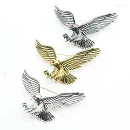 Brooches 3 Colors Vintage Antique Jewelry Flying Eagle Brooch Men Boys Suit Scarf Accessories Bird Pins Birthday Party Gift