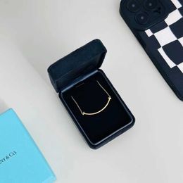 Pendant Necklaces Classic T Family Smile Medium Smooth Necklace Fashionable Light Luxury Fresh Simple Versatile Everyday V-Gold Plating Colourful Collar Q240507