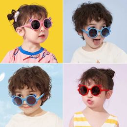 Sunglasses 2022 New Children Cute Acrylic Crown UV400 Sunglasses Baby Girls Outdoor Sun Protection Sunglasses Kids Eye Protection Glasses