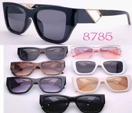 2023 Designer Sunglasses Classic Eyeglasses Goggle Outdoor Beach Sun Glasses For Man Woman Mix Color Optional Triangular signature1931913