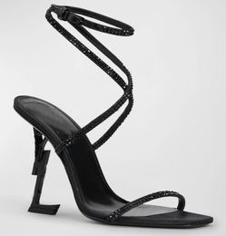 Perfect Opyum Strass Womens Designer Sandals Shoes Ankle-Strap Crystal-embellished Satin Crisscross Vamp Gladiator Sandalias Party Dress High Heels Lady Sandal
