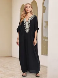 Summer Beachwear Black V-neck Embroidery Women Plus Size Kaftan Retro Elegant Beach Dress Swimsuit Cover-ups Loose Robe Q1631