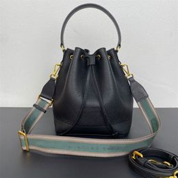 Duet Re-nylon Shoulder Bag Zipper Pocket Metal Hardware Bucket Bag Drawstring Closure Handbag 187G