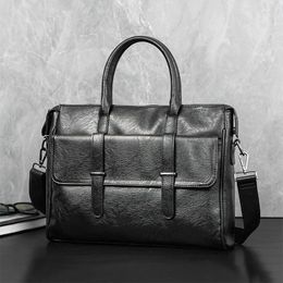 Briefcases Retro Men Leather Shoulder Bags For Korean Style Male Laptop Fashion Men's Side Bag