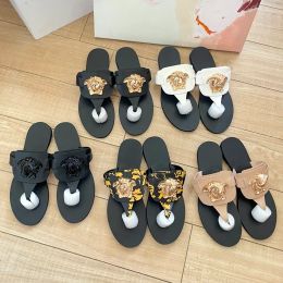 2024 luxury Designer Flip flops sandal Mules Sliders Womens New Flat outdoors fashion Casual shoe Black Summer sexy loafer Slippers Mens beach pool white Slide lady