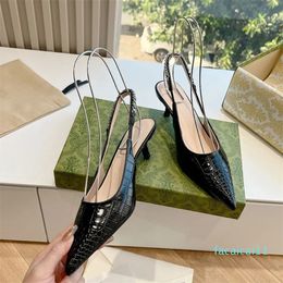 Designer Sandalen Leder mit hohem Diamantknopf Sandalen High Heels Diamond Kette Frauen Kleiderschuhe Krokodile Hochzeit sexy Schuhe