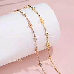 Luxury Designer Elegant Gold and Silver Bracelet Fashion Women's Letter Pendant Clover Bracelet Wedding Special Design Jewellery Quality party gift luxurybrand01