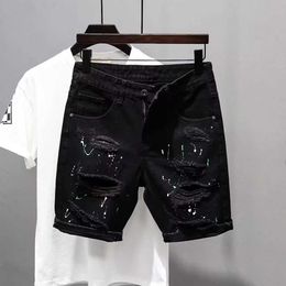 Men's Shorts Mens summer denim shorts black fashionable Washab ultra-thin fit 5-point mid-range mens denim shorts H240508