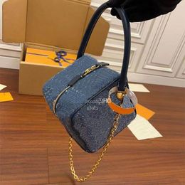 10A Fashion Malle Petite Womens Designer Bag Handbag Cross Yayoi Body Bags Nice Chains Shoulder Flap Kusama Cosmetic Bag Very Luxury Toiqw