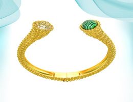 Creative Green Agate UShaped Bangle with Diamonds Retro Copper Metal Cuff Charm Female Ladies Friendship Bracelets On Hand Punk S5868397
