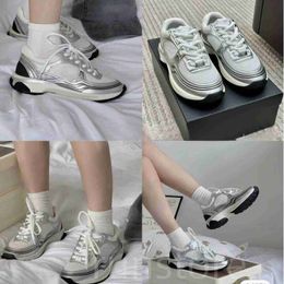 Casual Shoes Women Sneaker Calfskin Reflective Sneakers Low Cut Tweed Sport Shoes sneakers Leather Hick Soled Fabric Suede Effect Outdoor Casual Shoes