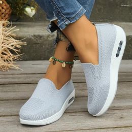 Casual Shoes 2024 Summer Women's Fashionable Vulcanised Thick Sole Solid Colour Breathable Comfortable Sports