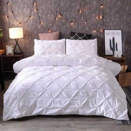 Bedding sets J bedding luxury bedding black and white king size bed comfortable without sheets XY61# J240507