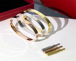 Luxury Bracelet Men Fashion Gold Bangle Titanium Crystal Design Lover Charm Diamond Screw Bracelet 4 CZ Jewlery Designer for Women1764205